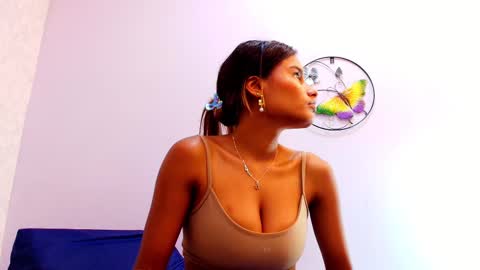 Snapshot of chantal_taylor_ chatting on September 24, 2025, 12:08 pm Raquel online show from September 24, 2025, 12:08 pm