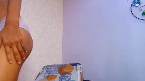 Snapshot of chantal_taylor_ chatting on November 7, 2025, 12:05 pm Raquel online show from November 7, 2025, 12:05 pm