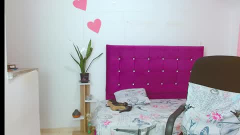 chantal sweety  and horny latina for u online show from June 4, 2026, 3:07 pm