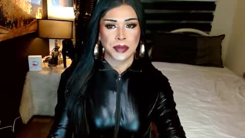 Snapshot of charismatic_apple chatting on February 15, 2026, 7:54 pm charismatic_apple online show from February 15, 2026, 7:54 pm