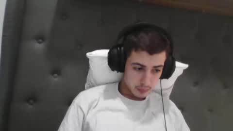 Snapshot of charismaticcharm chatting on January 26, 2025, 2:14 am charismaticcharm online show from January 26, 2025, 2:14 am