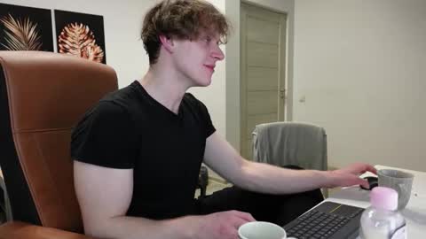 Snapshot of charles_dreams chatting on March 14, 2026, 11:43 pm CHARLES DREAMS online show from March 14, 2026, 11:43 pm