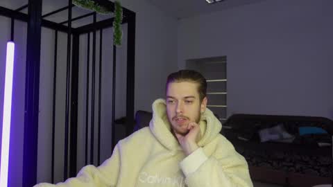 Snapshot of charles_sins chatting on February 14, 2025, 2:02 pm CHARLES SINS online show from February 14, 2025, 2:02 pm