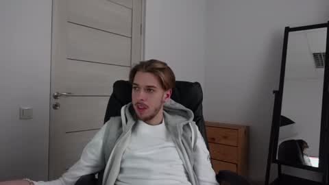 Snapshot of charles_sins chatting on March 2, 2025, 2:00 pm CHARLES SINS online show from March 2, 2025, 2:00 pm