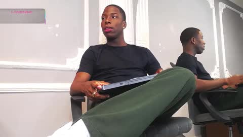 charlesbrown_ online show from December 19, 2025, 12:12 pm