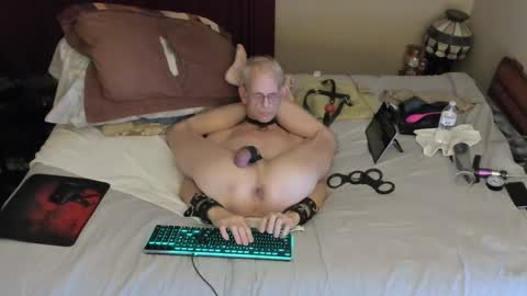 Snapshot of charleswbtm chatting on February 28, 2025, 9:58 am CharlesWbtm online show from February 28, 2025, 9:58 am