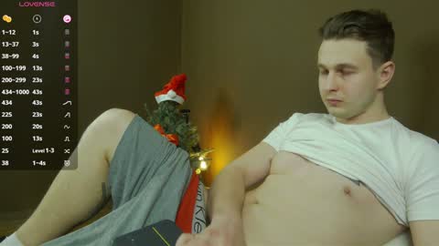 Snapshot of charlie_smiley chatting on January 3, 2025, 10:19 pm Charlie Smiley online show from January 3, 2025, 10:19 pm