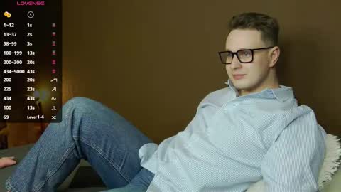 Snapshot of charlie_smiley chatting on November 23, 2025, 7:24 pm Charlie Smiley online show from November 23, 2025, 7:24 pm