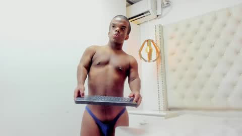 charlie_walkerr online show from April 28, 2026, 12:32 pm