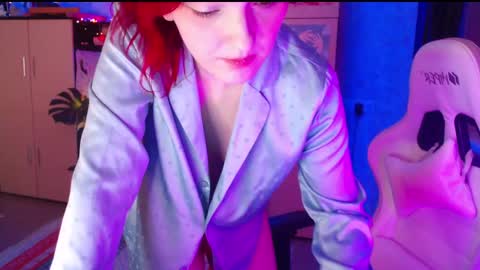 Snapshot of charlie_wtf chatting on December 23, 2024, 9:08 pm charlie online show from December 23, 2024, 9:08 pm