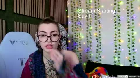Snapshot of charliecake chatting on July 12, 2026, 8:44 pm Charlie Cake online show from July 12, 2026, 8:44 pm