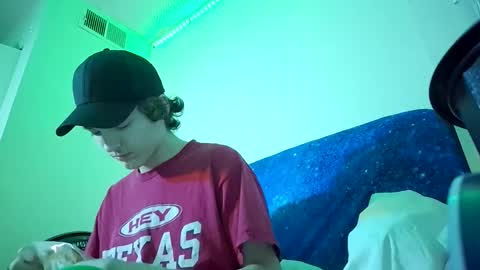 Snapshot of charlied09302 chatting on November 19, 2025, 2:00 am char sexiness online show from November 19, 2025, 2:00 am