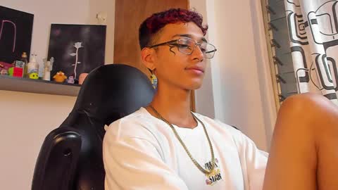 Charles Russo online show from December 24, 2024, 6:33 am