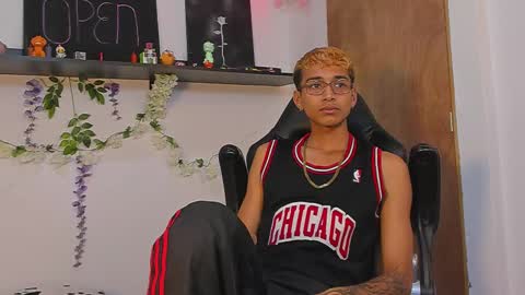 Charles Russo online show from February 10, 2025, 2:08 am