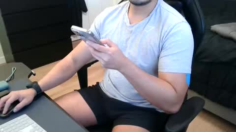 charliekkw online show from November 30, 2025, 8:57 pm