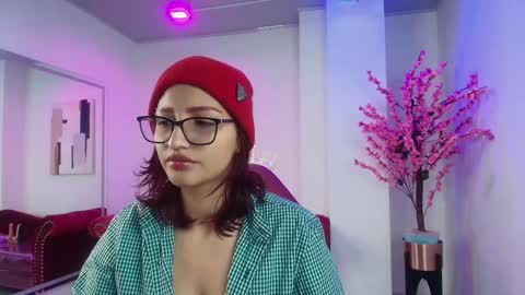 Snapshot of charlietaylorr__ chatting on December 31, 2024, 11:42 am Charlie online show from December 31, 2024, 11:42 am