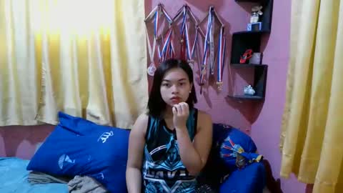 Snapshot of charlincadorna125 chatting on April 9, 2026, 8:31 am Sweetieeche online show from April 9, 2026, 8:31 am