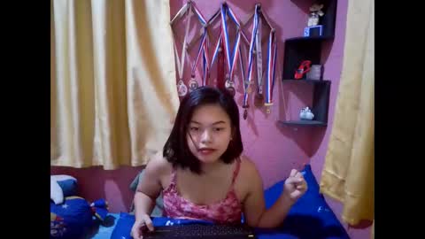 Snapshot of charlincadorna125 chatting on April 10, 2026, 6:56 pm Sweetieeche online show from April 10, 2026, 6:56 pm