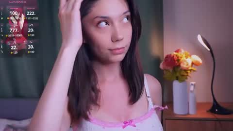 Snapshot of charlinepiker chatting on June 11, 2026, 10:41 pm Yumi online show from June 11, 2026, 10:41 pm