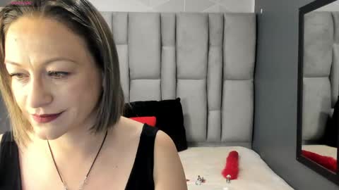 Charlot milf online show from April 29, 2026, 11:36 am