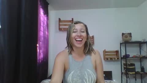 Snapshot of charlot_ponze chatting on December 2, 2024, 8:33 pm charlott online show from December 2, 2024, 8:33 pm