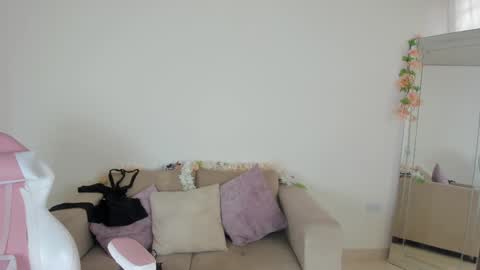 Snapshot of charlote_cowell_sub_ chatting on December 22, 2024, 8:36 pm online show from December 22, 2024, 8:36 pm