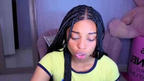 Snapshot of charlote_fun_a chatting on May 9, 2026, 1:11 am Charlote online show from May 9, 2026, 1:11 am