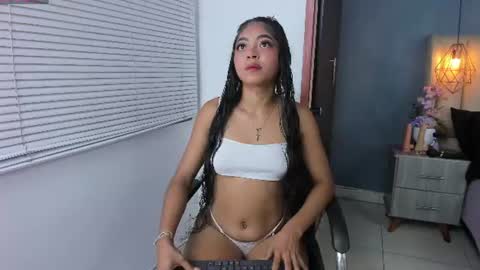 Snapshot of charlothe_01 chatting on June 16, 2026, 10:45 pm Charlot online show from June 16, 2026, 10:45 pm
