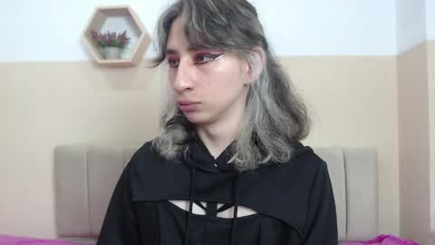 Snapshot of charlothe_dumont chatting on May 23, 2026, 1:26 pm charlothe_dumont online show from May 23, 2026, 1:26 pm