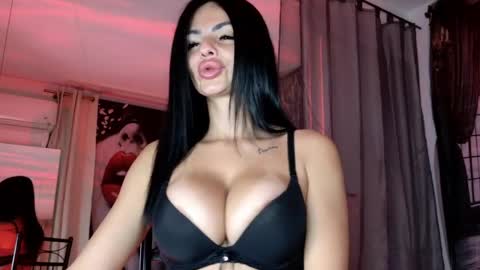 Snapshot of charlott3_1 chatting on June 8, 2026, 12:58 am CHARLOTTE online show from June 8, 2026, 12:58 am