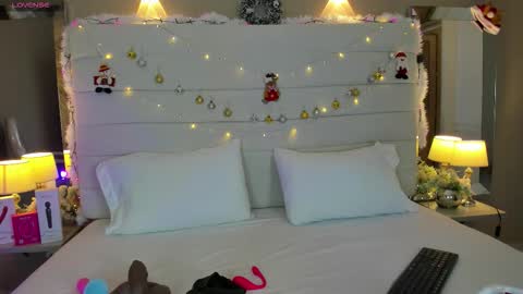 Charlotte online show from November 26, 2025, 11:33 am