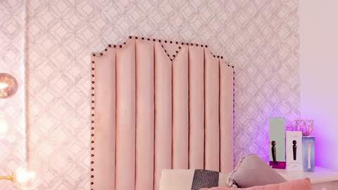   Charlotte  online show from January 21, 2025, 7:50 pm