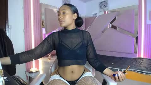 Snapshot of charlotte__ebony_ chatting on October 18, 2025, 1:34 pm Charlotte online show from October 18, 2025, 1:34 pm