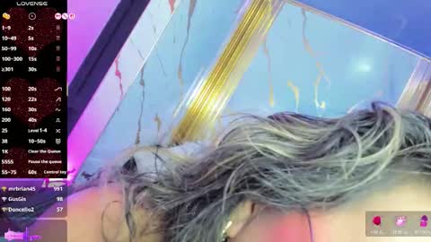 charlotte__milf online show from March 7, 2026, 9:06 am