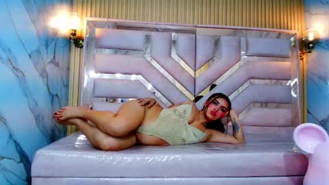 Snapshot of charlotte__r_ chatting on June 6, 2026, 2:00 pm Charlotte online show from June 6, 2026, 2:00 pm