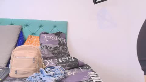 Snapshot of charlotte_and_zac chatting on March 2, 2025, 7:34 pm Charlotte and Zac online show from March 2, 2025, 7:34 pm