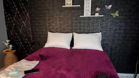  CHARLOTTE BROWN  online show from February 21, 2025, 1:44 pm