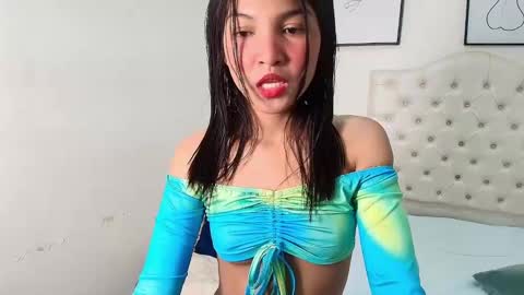 Snapshot of charlotte_capell chatting on January 4, 2025, 9:10 am Charly online show from January 4, 2025, 9:10 am