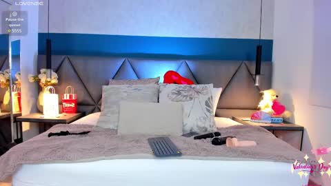 Snapshot of charlotte_copper chatting on February 15, 2025, 1:27 pm Charlotte online show from February 15, 2025, 1:27 pm