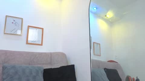 Snapshot of charlotte_copper chatting on June 10, 2026, 10:47 am Charlotte online show from June 10, 2026, 10:47 am