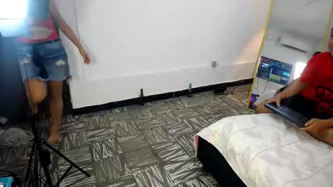 charlottte y dante online show from December 5, 2025, 4:21 am