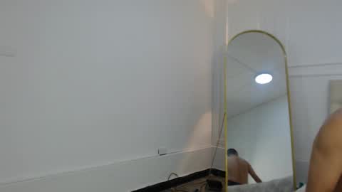 charlottte y dante online show from December 15, 2025, 4:17 am