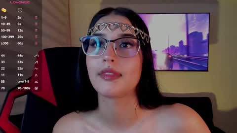 Charlotte  online show from October 7, 2025, 11:02 pm