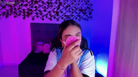     online show from March 17, 2026, 3:26 pm