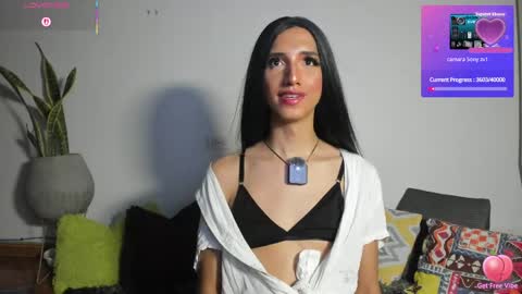 Charlotte Laurent online show from May 15, 2026, 12:28 am