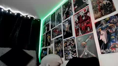 Snapshot of charlotte_mansson chatting on May 6, 2026, 4:01 pm Charlotte online show from May 6, 2026, 4:01 pm