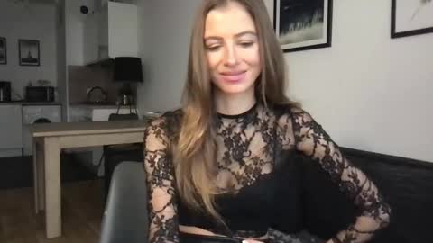 Snapshot of charlotte_roche chatting on February 11, 2025, 12:27 pm Charlotte Roche online show from February 11, 2025, 12:27 pm