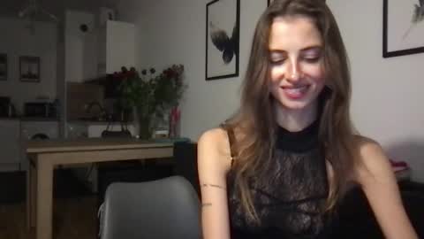 Snapshot of charlotte_roche chatting on February 20, 2025, 5:18 pm Charlotte Roche online show from February 20, 2025, 5:18 pm