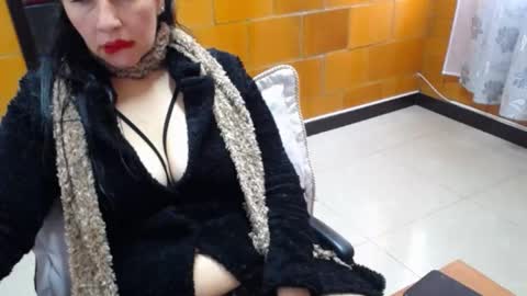 Charlotte online show from November 19, 2025, 4:07 pm