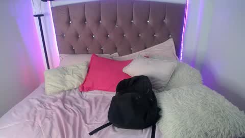 Snapshot of charlotte_walker1 chatting on March 12, 2025, 5:57 am charlotte_walker1 online show from March 12, 2025, 5:57 am